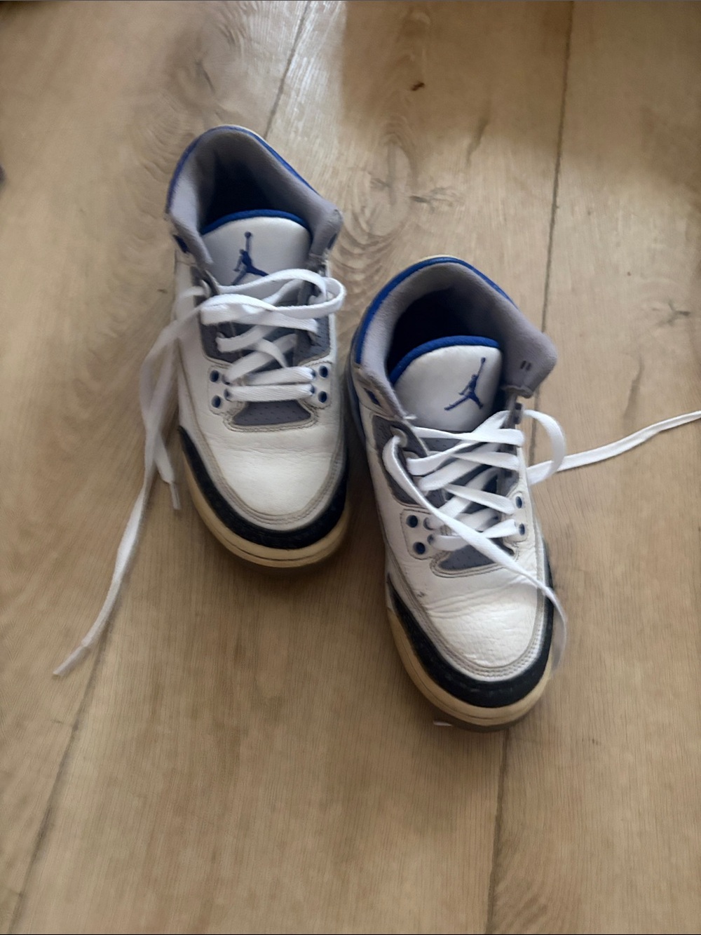 Jordan 3 White and Blue Retro Basketball Shoes size 6